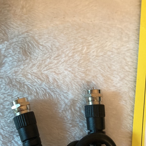 TV Converter with Remote Control   Access HD Digital to Analog also for emergenc - Picture 7 of 13